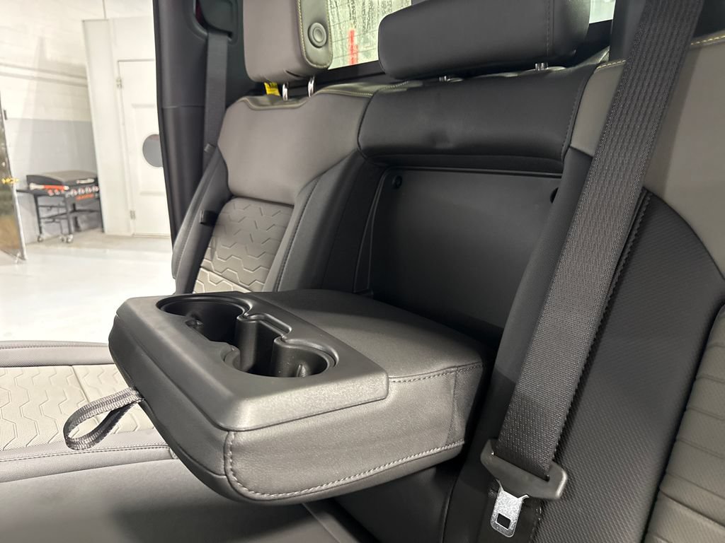 New 2026 Chevrolet Silverado 2500 ZR2 AWD/4WD image 44