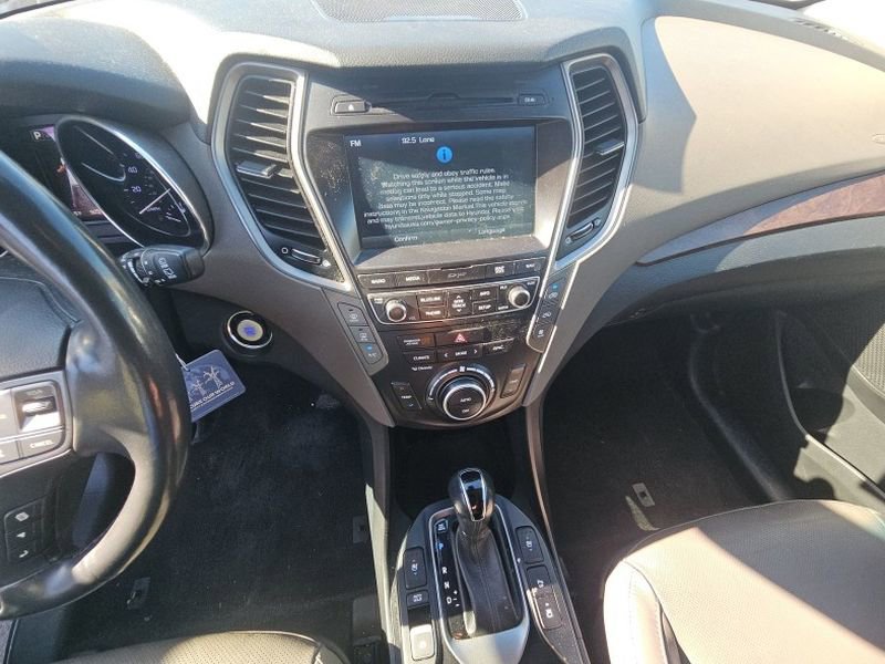 Used 2018 Hyundai Santa Fe Limited AWD/4WD image 16