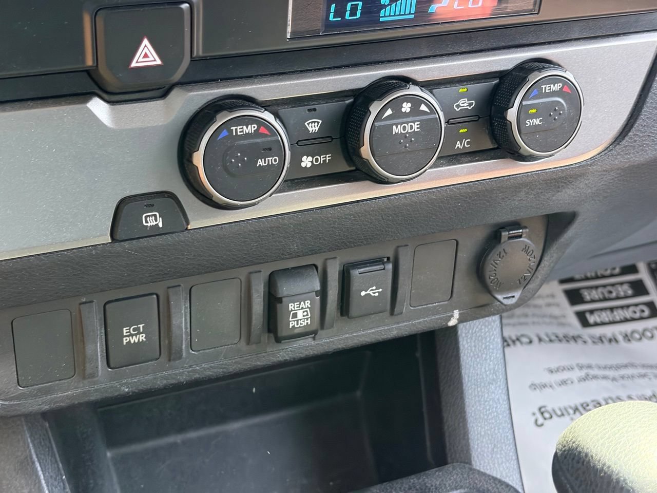 Used 2022 Toyota Tacoma SR5 RWD image 9