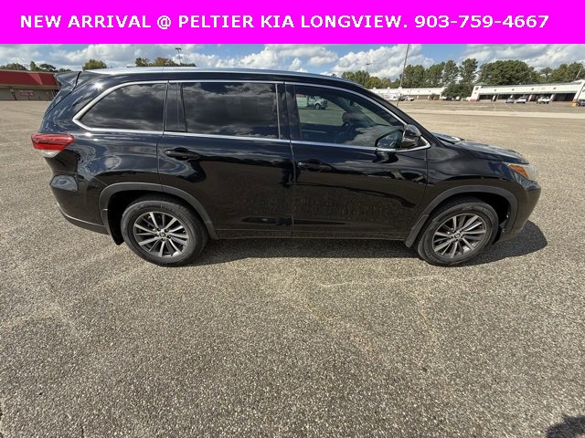 Used 2017 Toyota Highlander XLE image 8