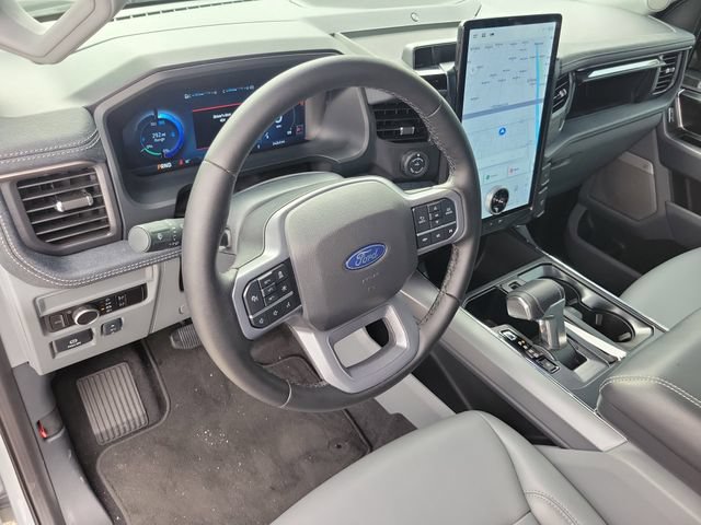 Used 2025 Ford F150 Lightning Flash AWD/4WD image 17