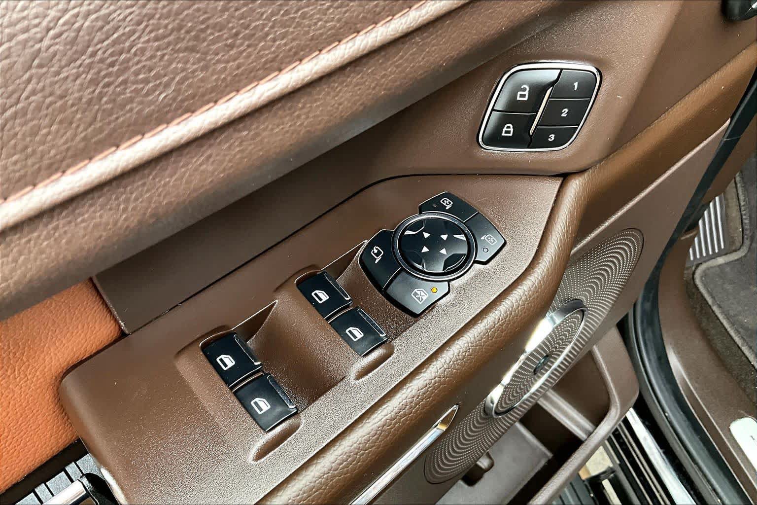 Used 2024 Ford Expedition Max King Ranch AWD/4WD image 32