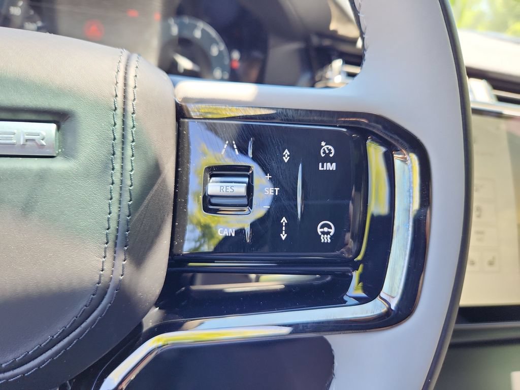 New 2026 Land Rover Range Rover Velar S AWD/4WD image 20