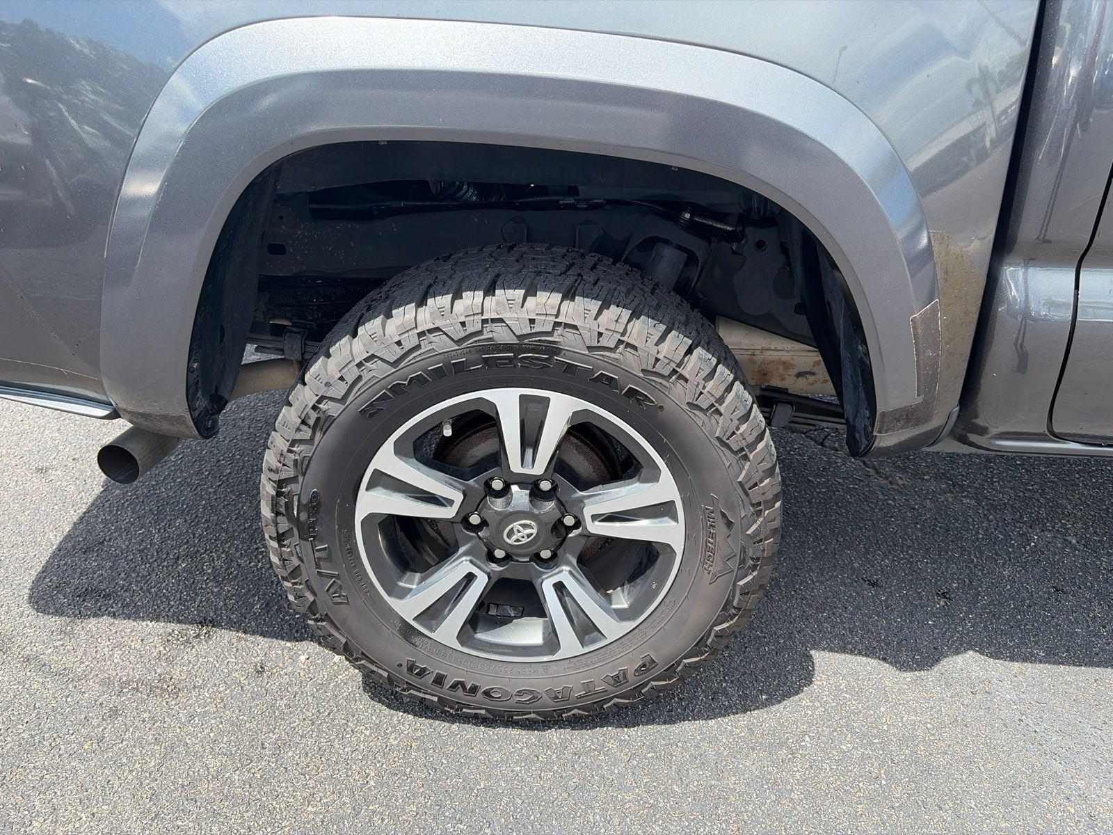 Used 2018 Toyota Tacoma TRD Sport RWD image 10