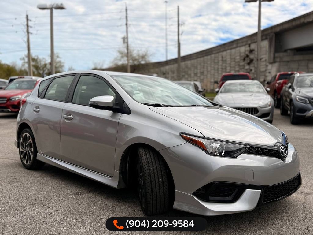 Used 2018 Toyota Corolla iM w/ Carpet Mat Package (TMS) image 10