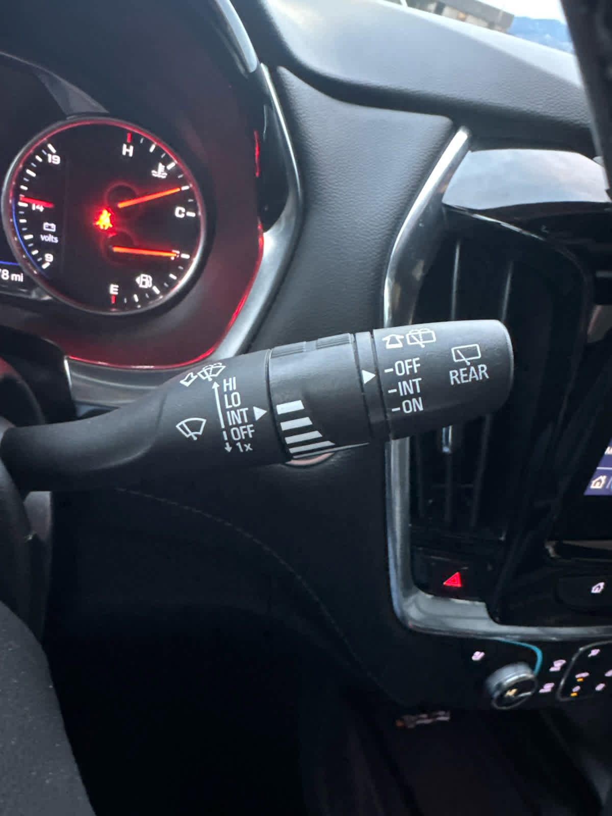 Certified 2023 Chevrolet Traverse Premier image 27