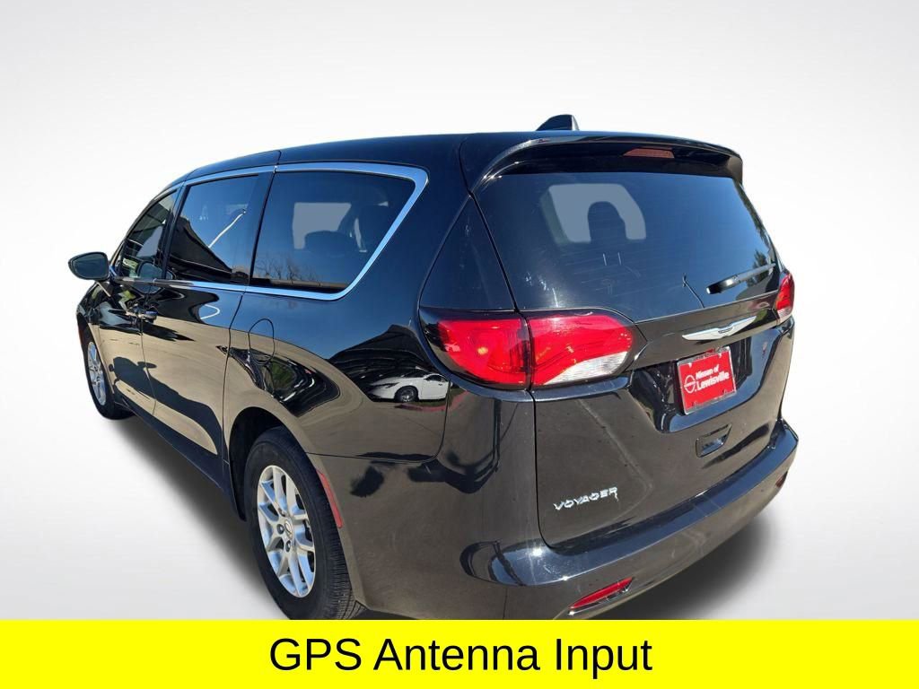Used 2024 Chrysler Voyager LX FWD image 3