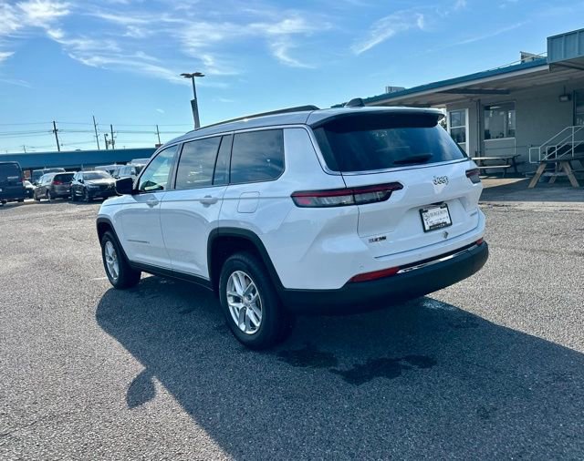 New 2025 Jeep Grand Cherokee L Laredo image 8