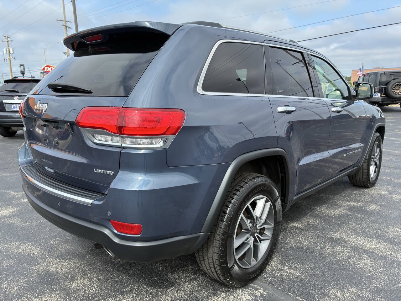 Used 2019 Jeep Grand Cherokee Limited AWD/4WD image 4