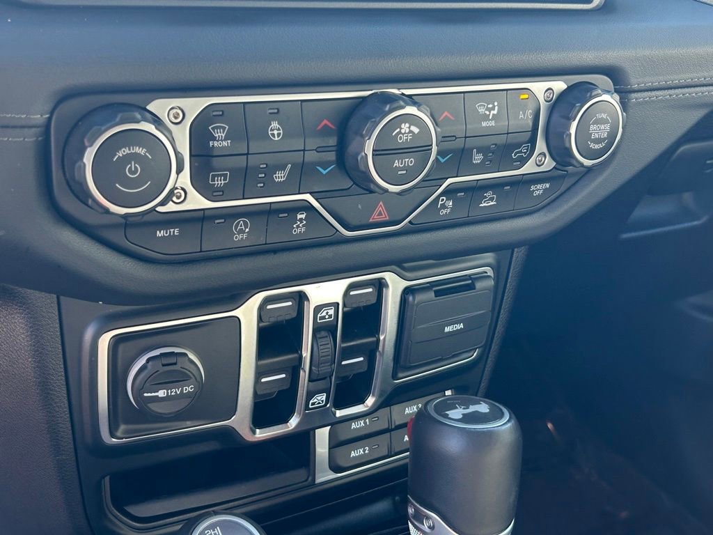 Used 2024 Jeep Wrangler Sahara w/ Technology Group image 36