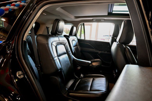 Used 2022 Lincoln Aviator Grand Touring w/ Elements Package Plus AWD/4WD image 24