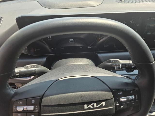 Used 2025 Kia K4 EX image 20