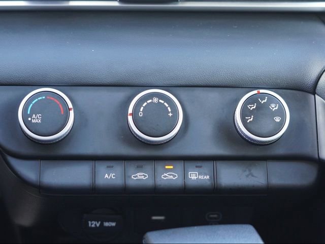 Used 2025 Hyundai Elantra SE image 22