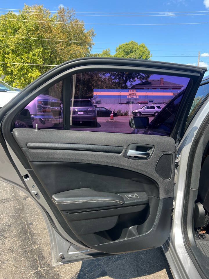Used 2015 Chrysler 300 S RWD image 11