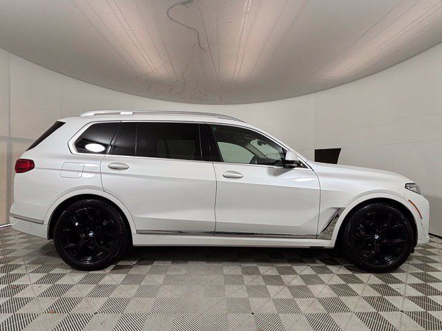 Used 2022 BMW X7 xDrive40i w/ Executive Package AWD/4WD image 8