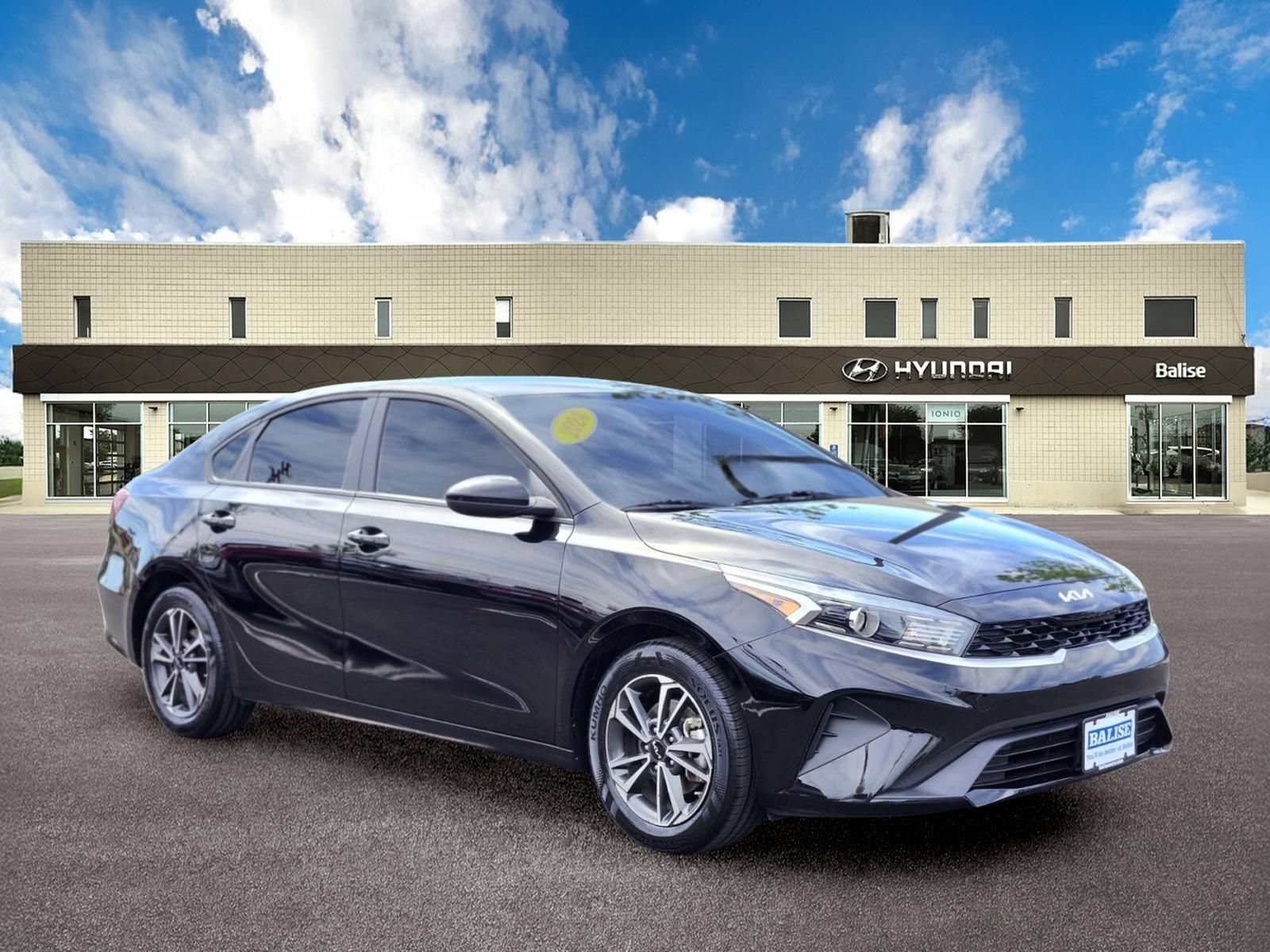 Used 2024 Kia Forte LXS FWD image 1