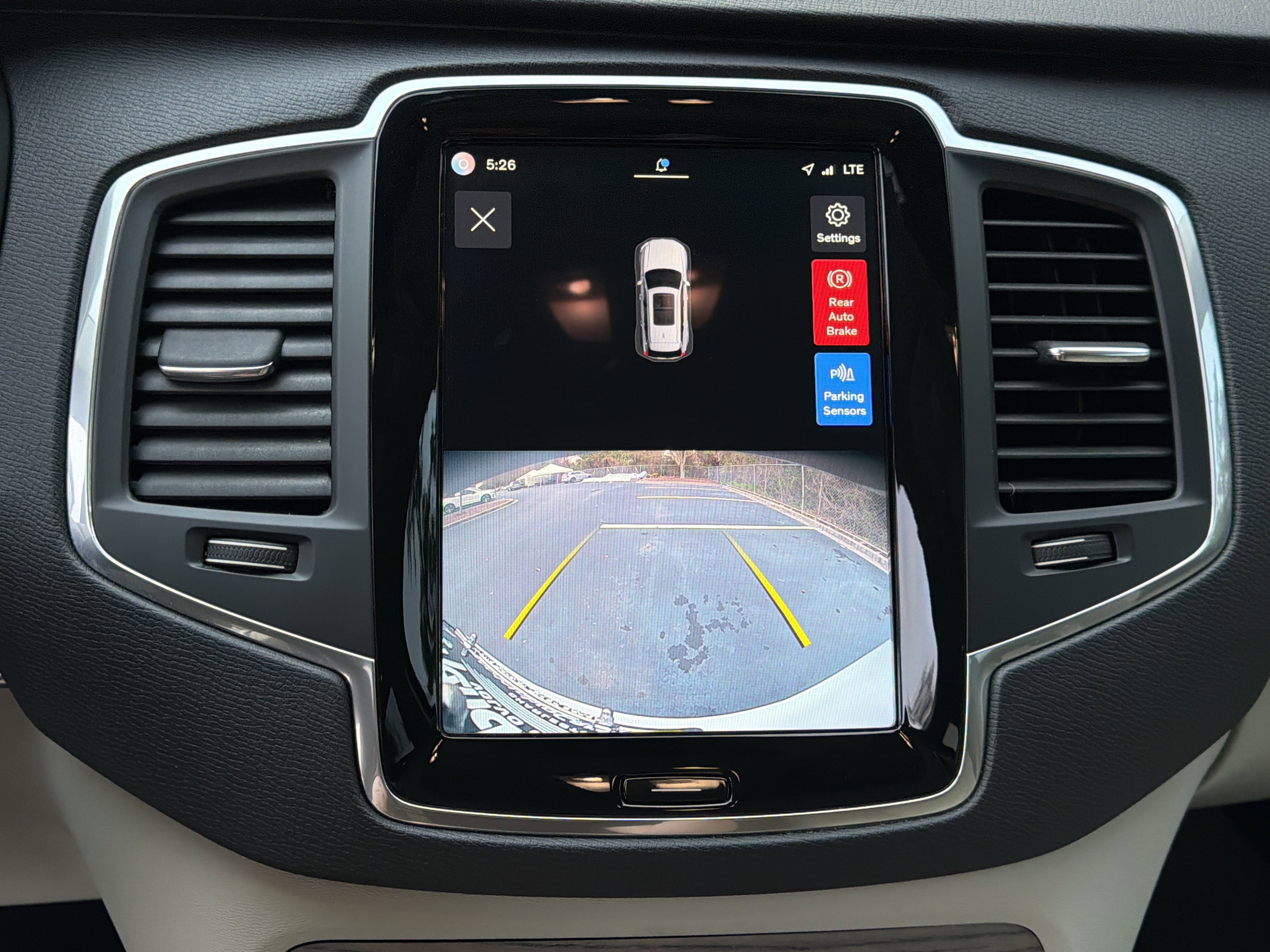 Certified 2023 Volvo XC90 B6 Core w/ Protection Package Premier image 25