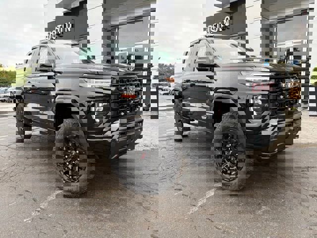 New 2026 GMC Canyon Elevation w/ Convenience Package image 3