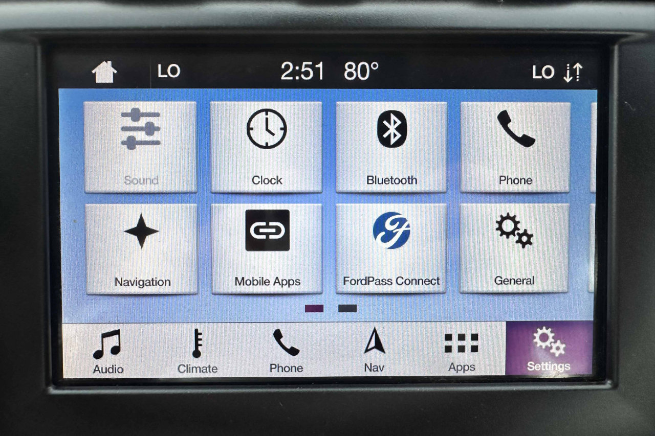 Used 2019 Ford Fusion SE image 18