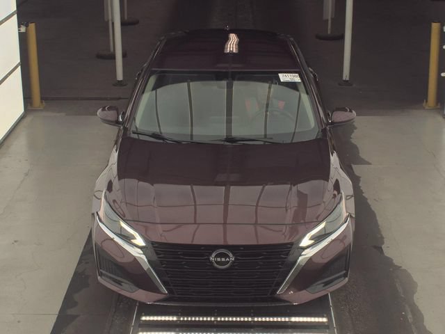Used 2023 Nissan Altima 2.5 SV FWD image 12