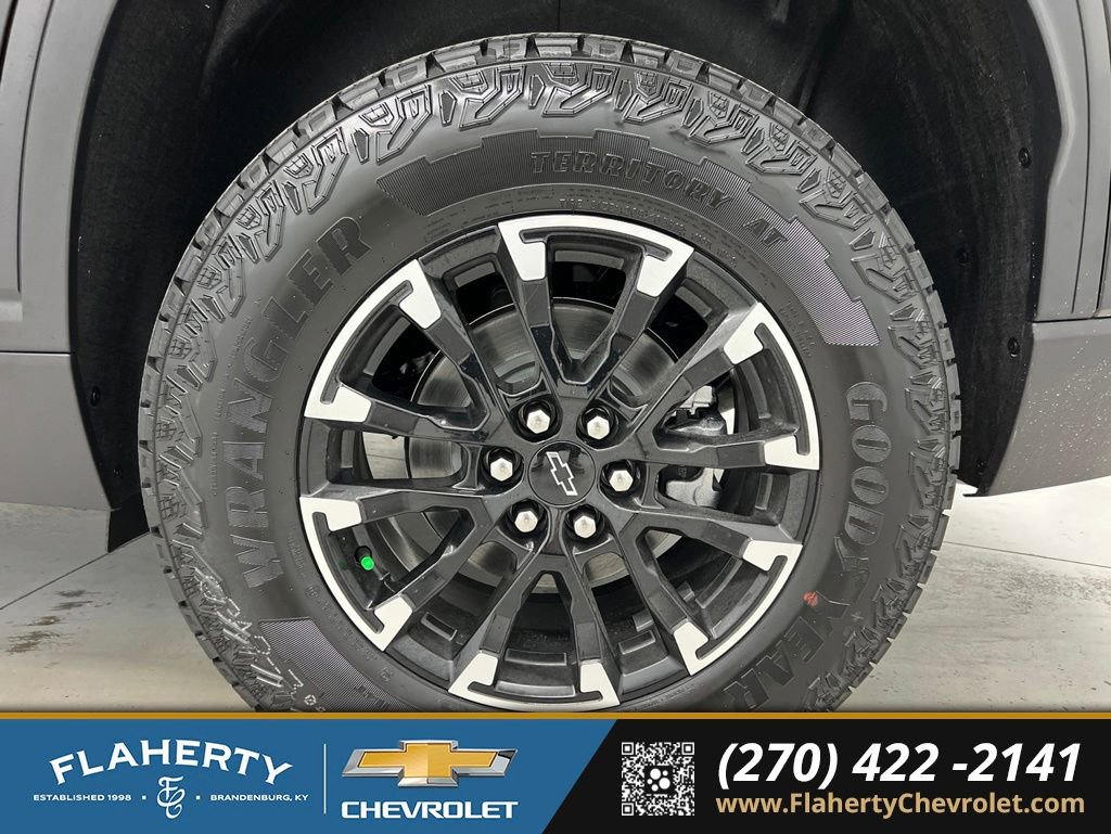 New 2026 Chevrolet Traverse Z71 w/ Driver Confidence Package AWD/4WD image 19