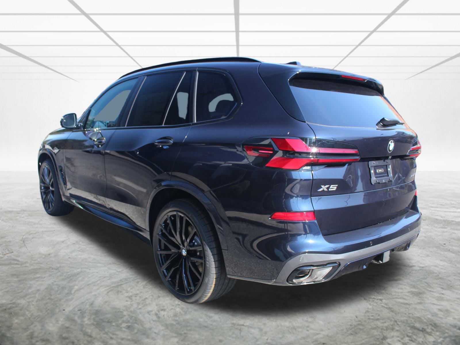 New 2026 BMW X5 xDrive40i w/ Executive Package image 5