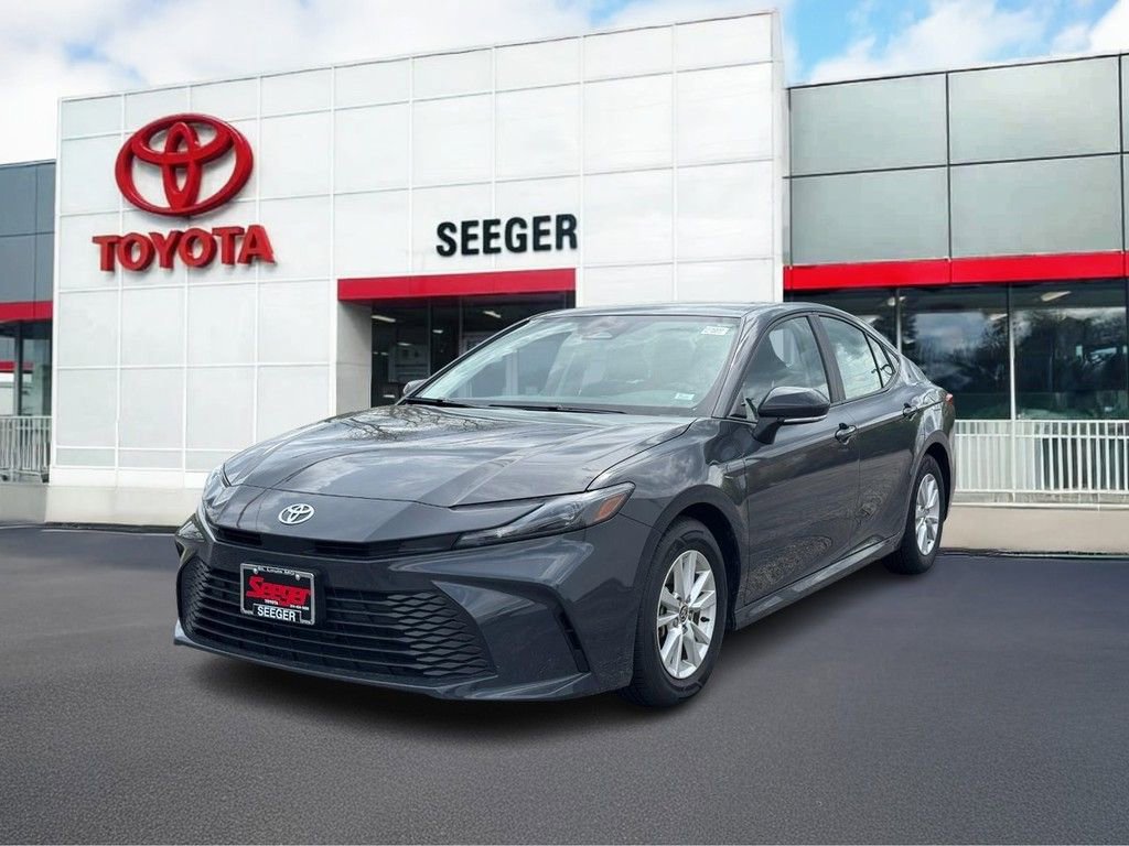 Used 2025 Toyota Camry LE FWD image 9