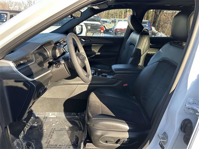 Certified 2024 Jeep Grand Cherokee L Altitude image 16