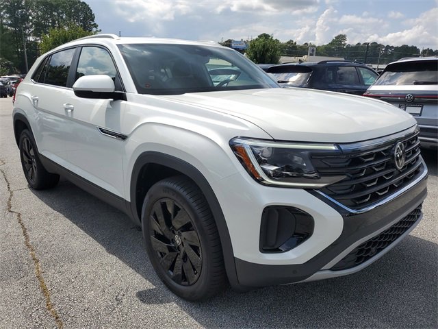 New 2026 Volkswagen Atlas Cross Sport SE image 3
