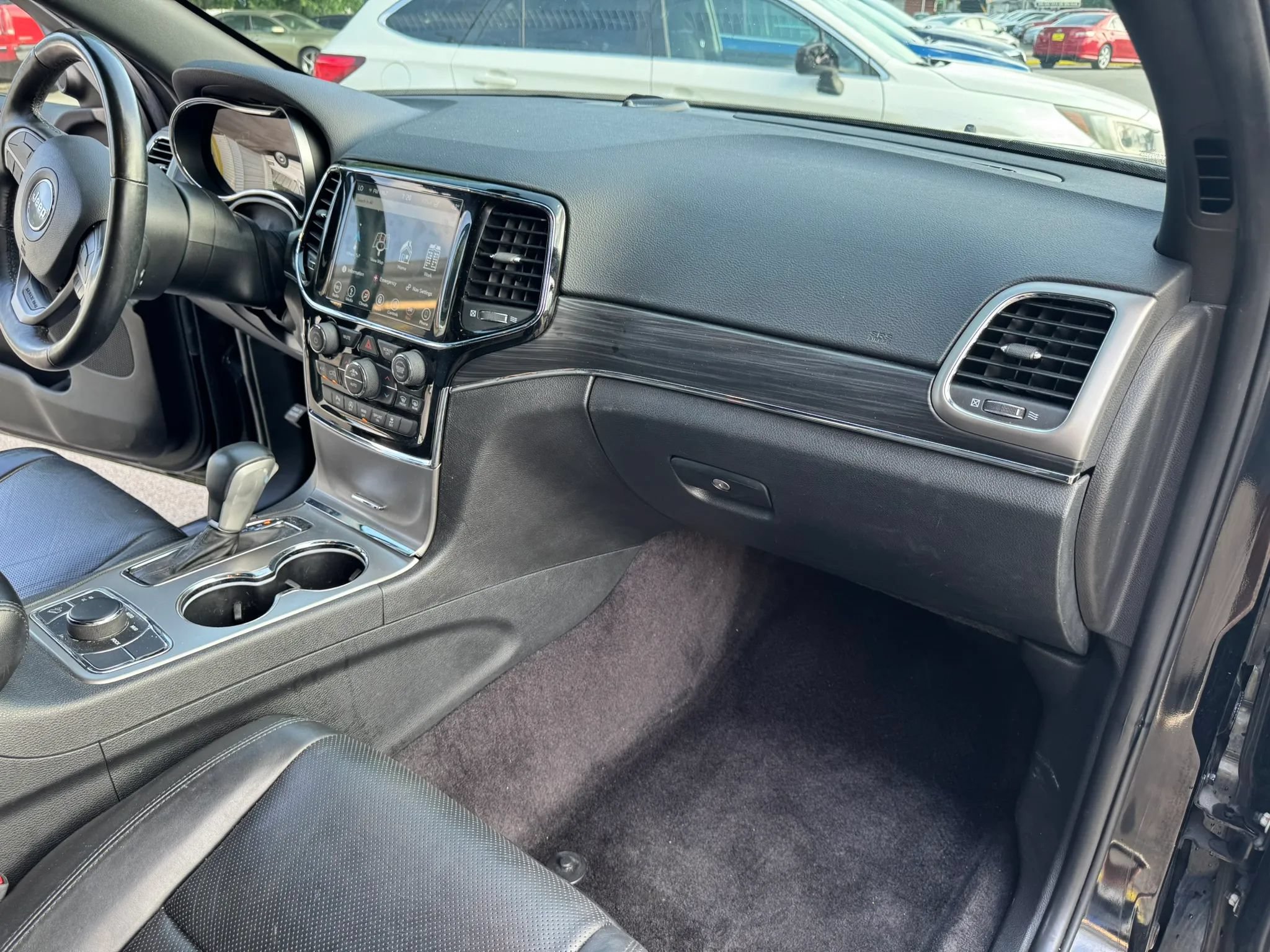 Used 2019 Jeep Grand Cherokee Limited w/ Luxury Group II AWD/4WD image 26