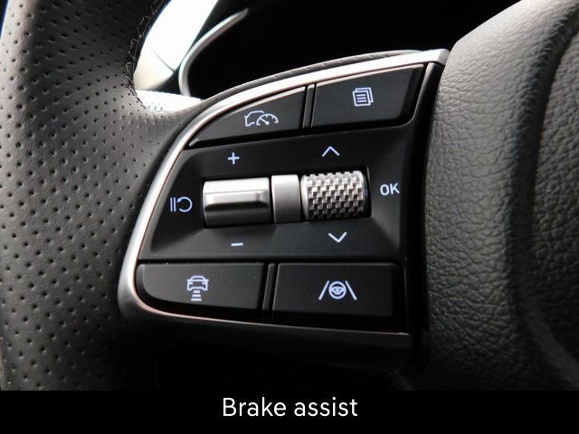 Used 2026 Genesis G70 2.5T image 35