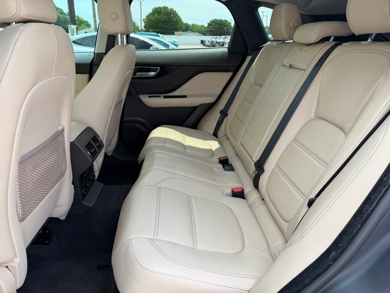 Used 2017 Jaguar F-PACE Prestige AWD/4WD image 21