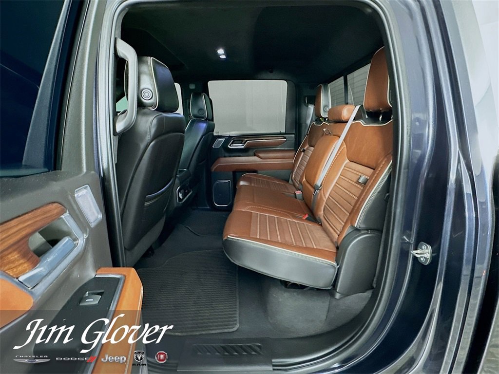 Used 2024 GMC Sierra 3500 Denali Ultimate image 16