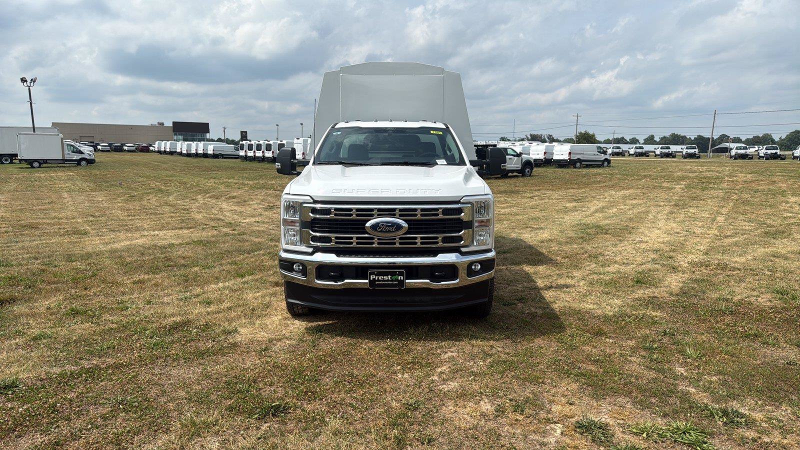 New 2025 Ford F350 XL w/ XL Chrome Package AWD/4WD image 8