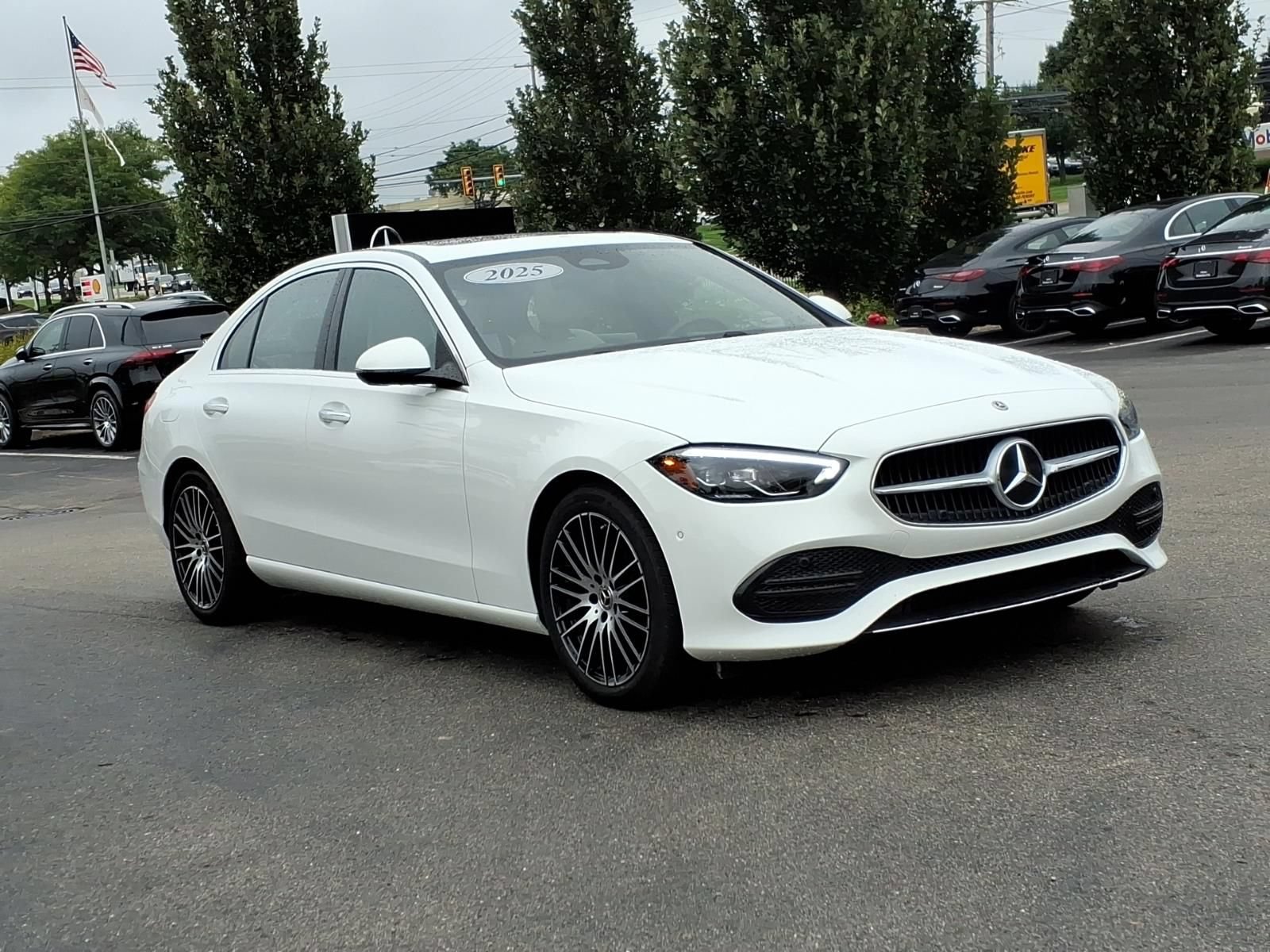 Used 2025 Mercedes-Benz C 300 4MATIC Sedan image 8