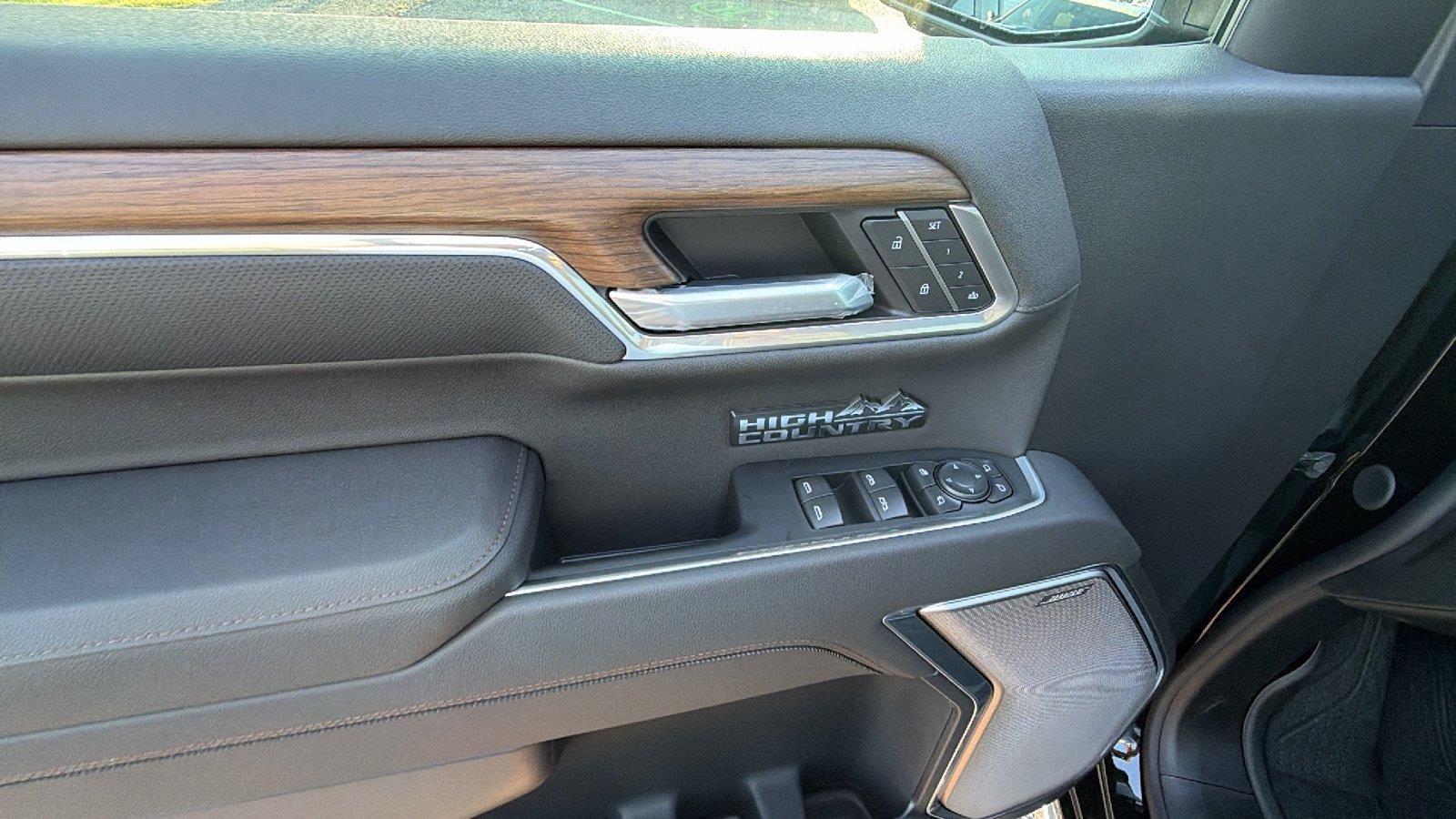 New 2026 Chevrolet Silverado 1500 High Country AWD/4WD image 16
