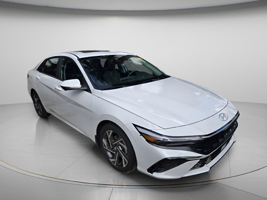 Certified 2024 Hyundai Elantra Limited FWD image 4