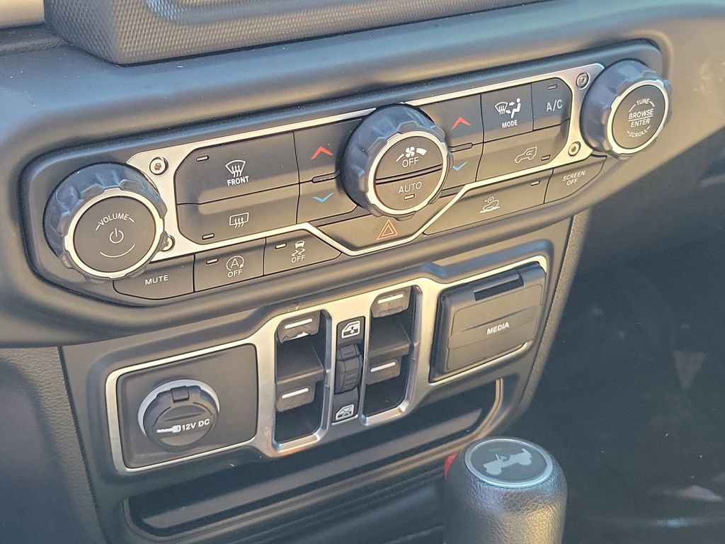 Used 2021 Jeep Wrangler Unlimited Sahara image 20