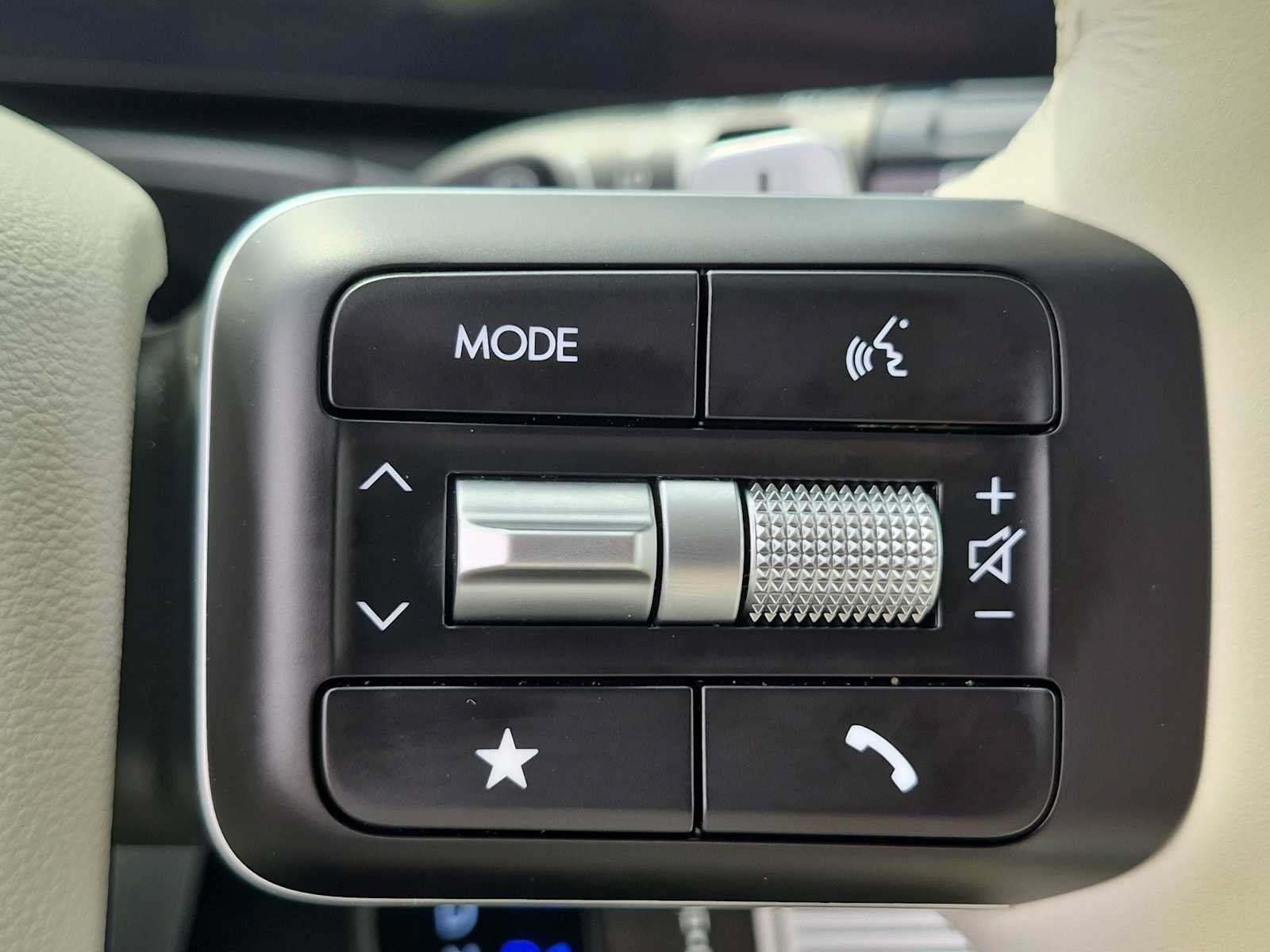 Certified 2024 Hyundai Santa Fe SEL FWD image 24