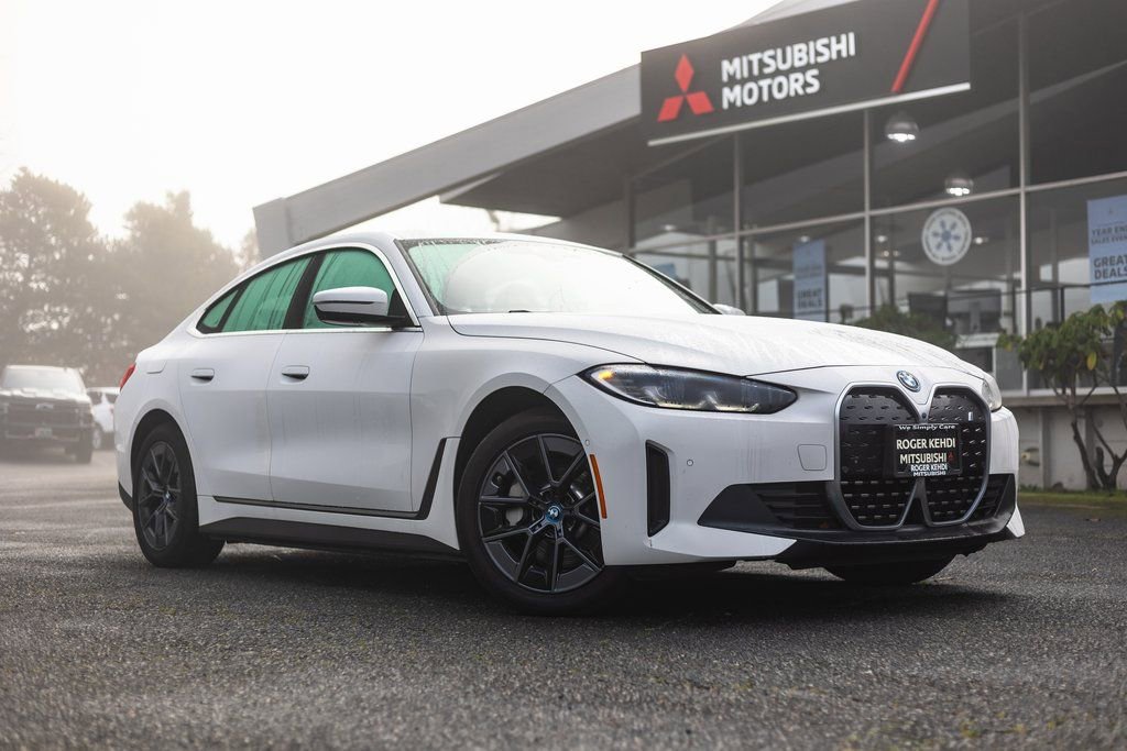 Used 2024 BMW i4 xDrive40i AWD/4WD image 1