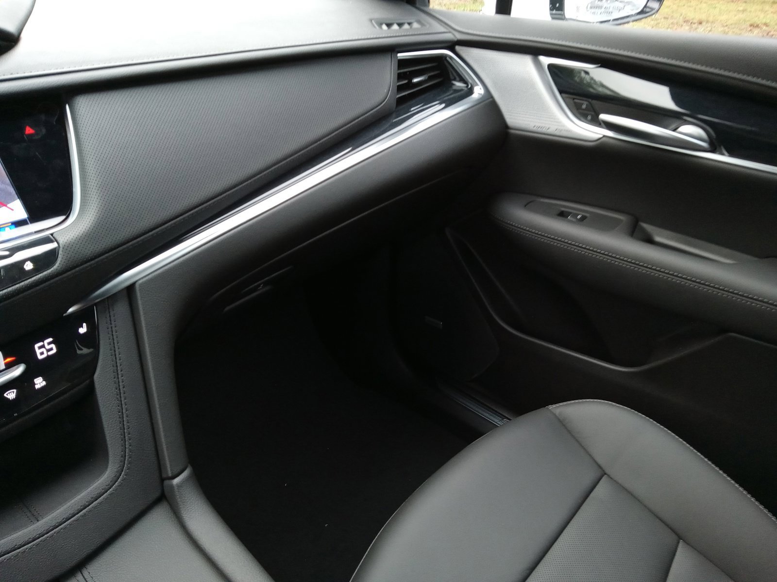 New 2026 Cadillac XT5 Premium Luxury AWD/4WD image 18