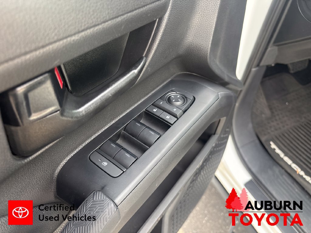 Certified 2025 Toyota Tacoma SR5 AWD/4WD image 11