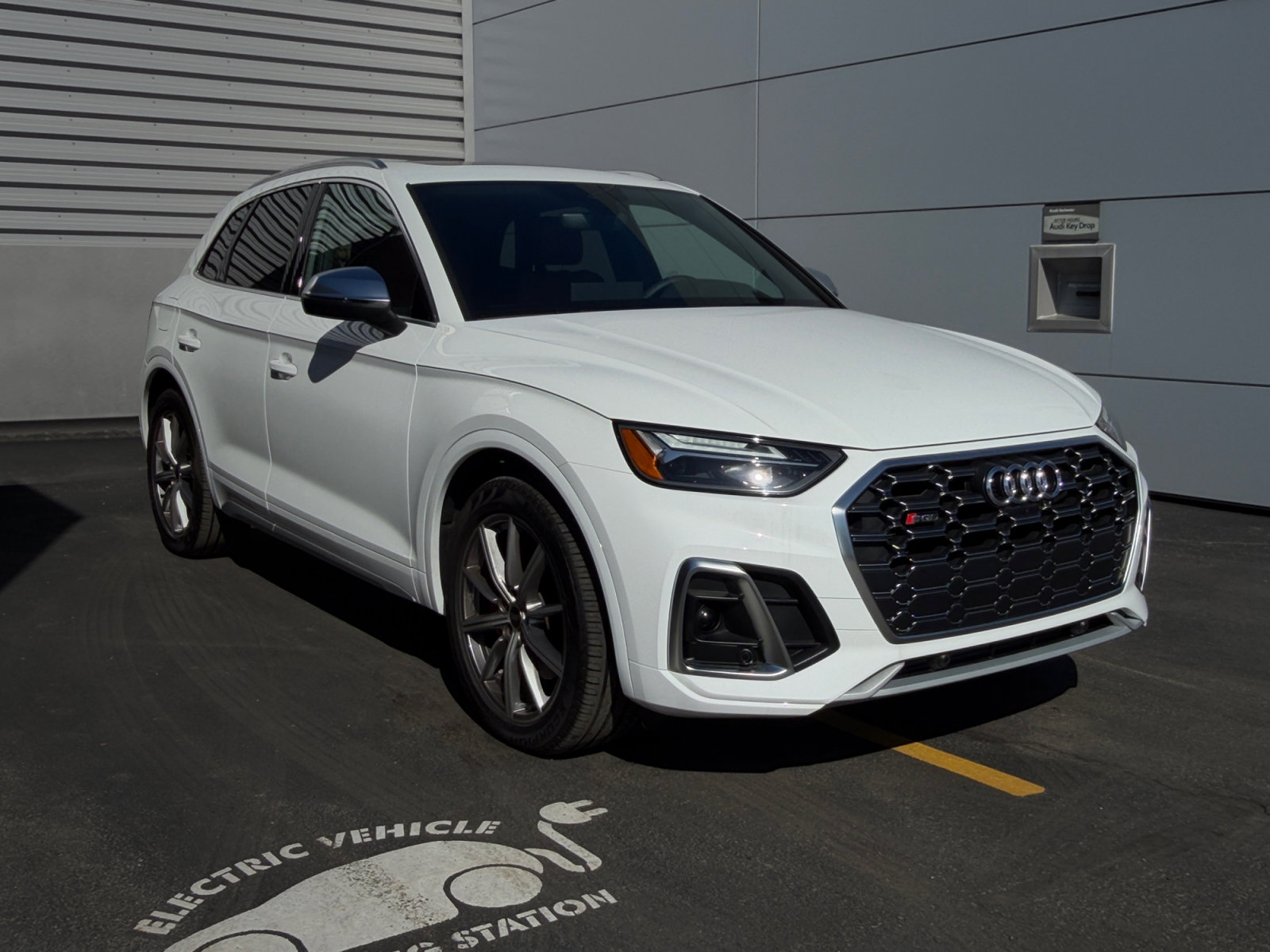 New 2025 Audi SQ5 Premium Plus AWD/4WD image 7