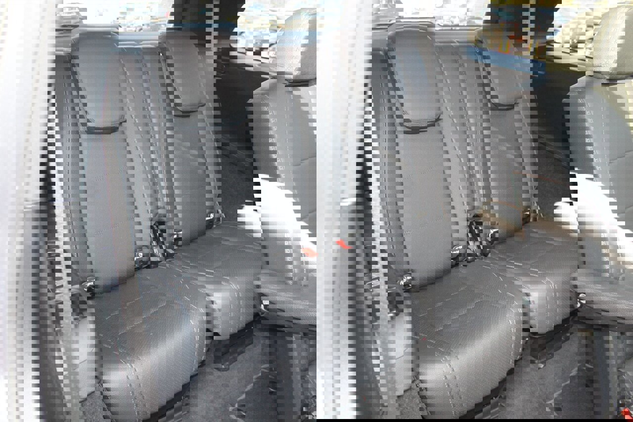 Used 2021 Mercedes-Benz GLS 450 4MATIC image 19