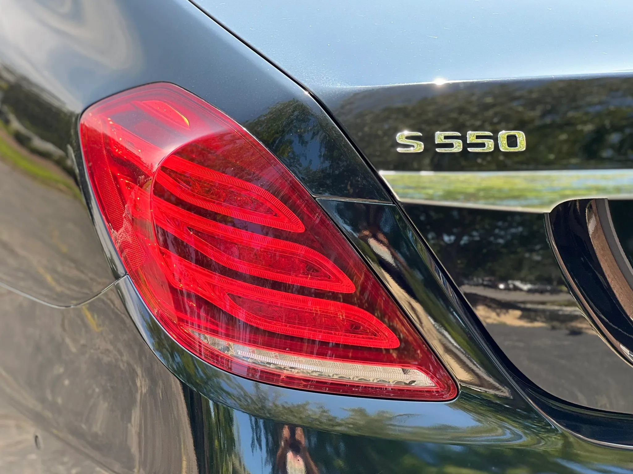 Used 2017 Mercedes-Benz S 550 4MATIC Sedan w/ Premium Package image 11