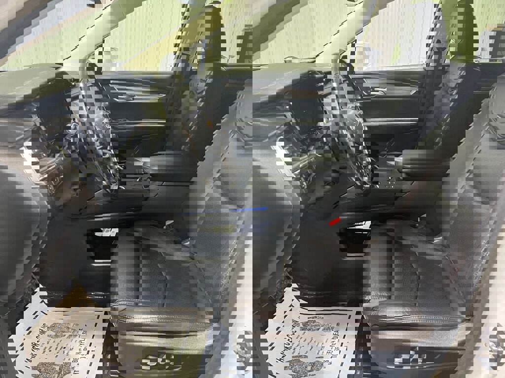 Used 2019 Cadillac XT5 Luxury w/ LPO, Black Ice Package image 5