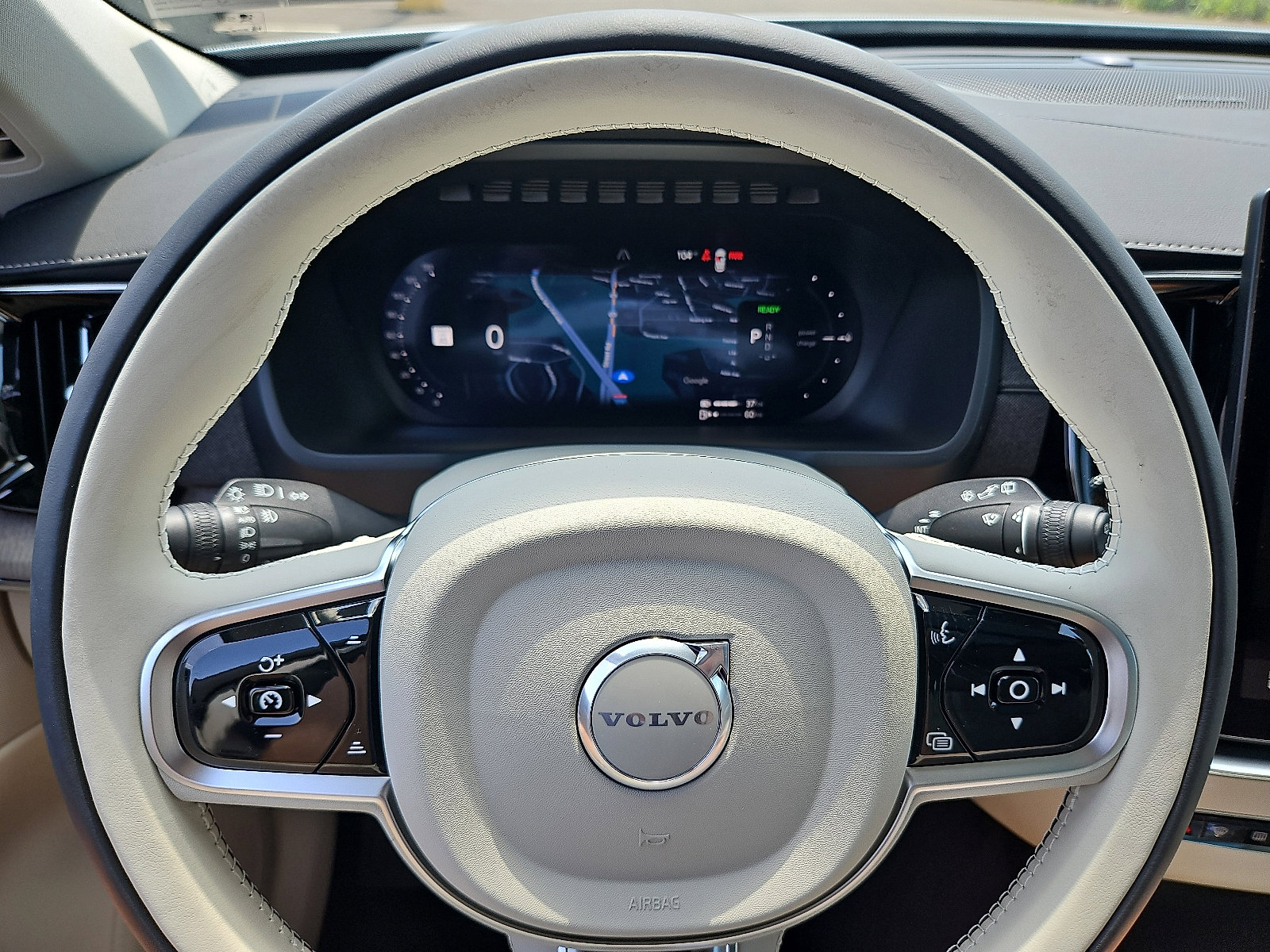New 2026 Volvo XC90 T8 Ultra w/ Protection Package Premier image 17