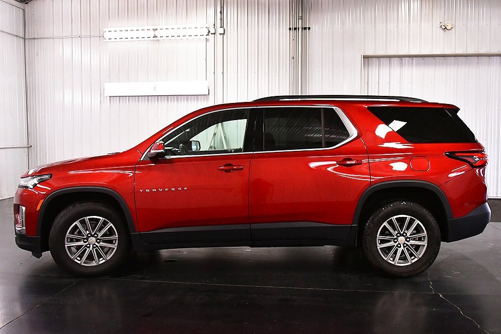 Used 2023 Chevrolet Traverse LT w/ LPO, Floor Liner Package image 4