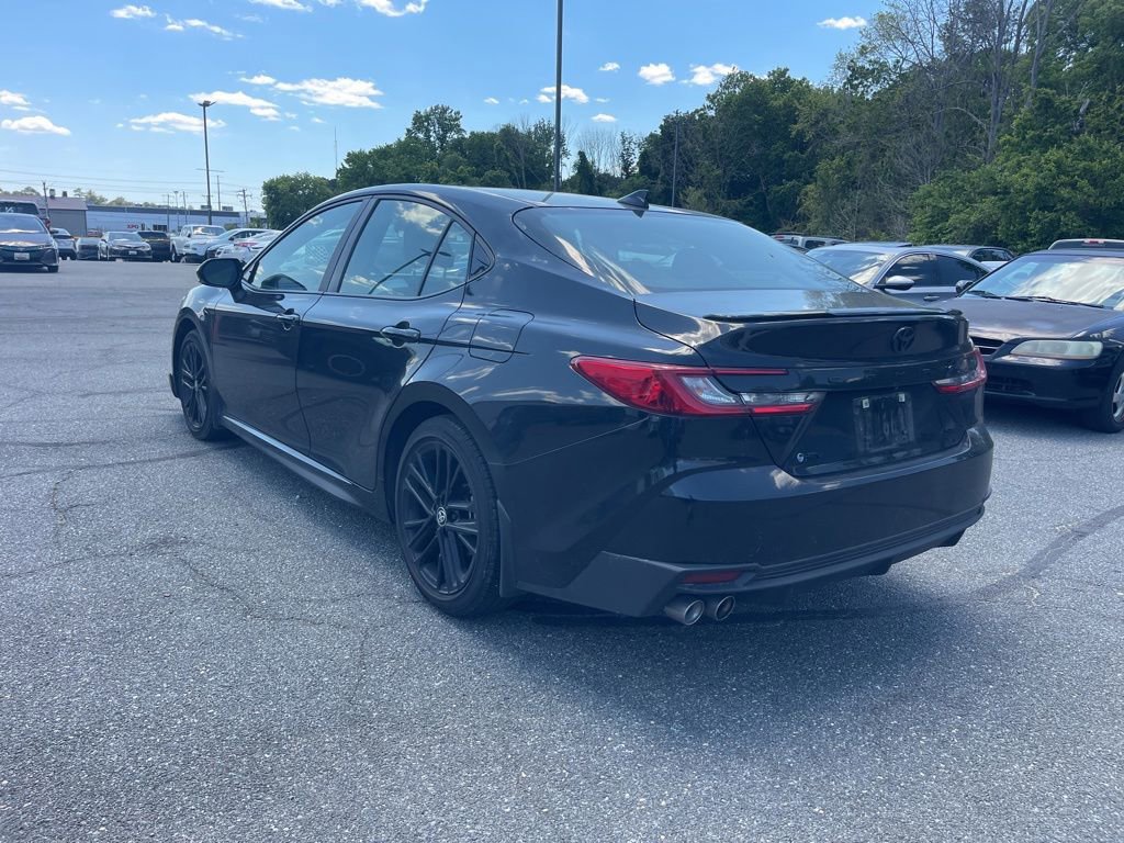 Used 2025 Toyota Camry SE FWD image 3