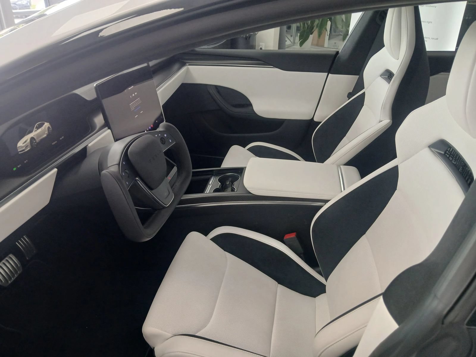 Used 2025 Tesla Model S Plaid AWD/4WD image 8